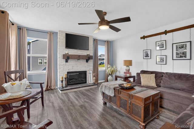 13148 River Rock Pass, Fenton Charter Township, MI 48451