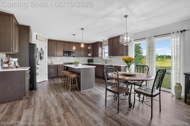 13148 River Rock Pass, Fenton Charter Township, MI 48451