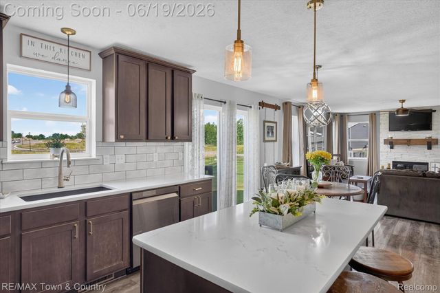 13148 River Rock Pass, Fenton Charter Township, MI 48451