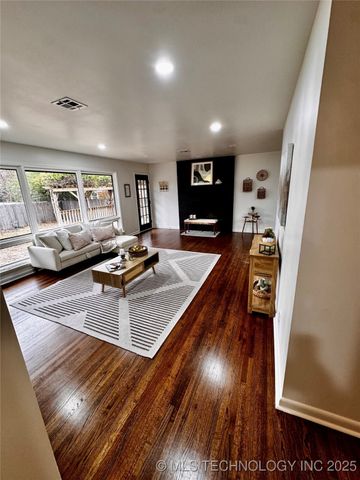 4320 E 60th Street, Tulsa, OK 74145