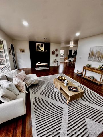 4320 E 60th Street, Tulsa, OK 74145