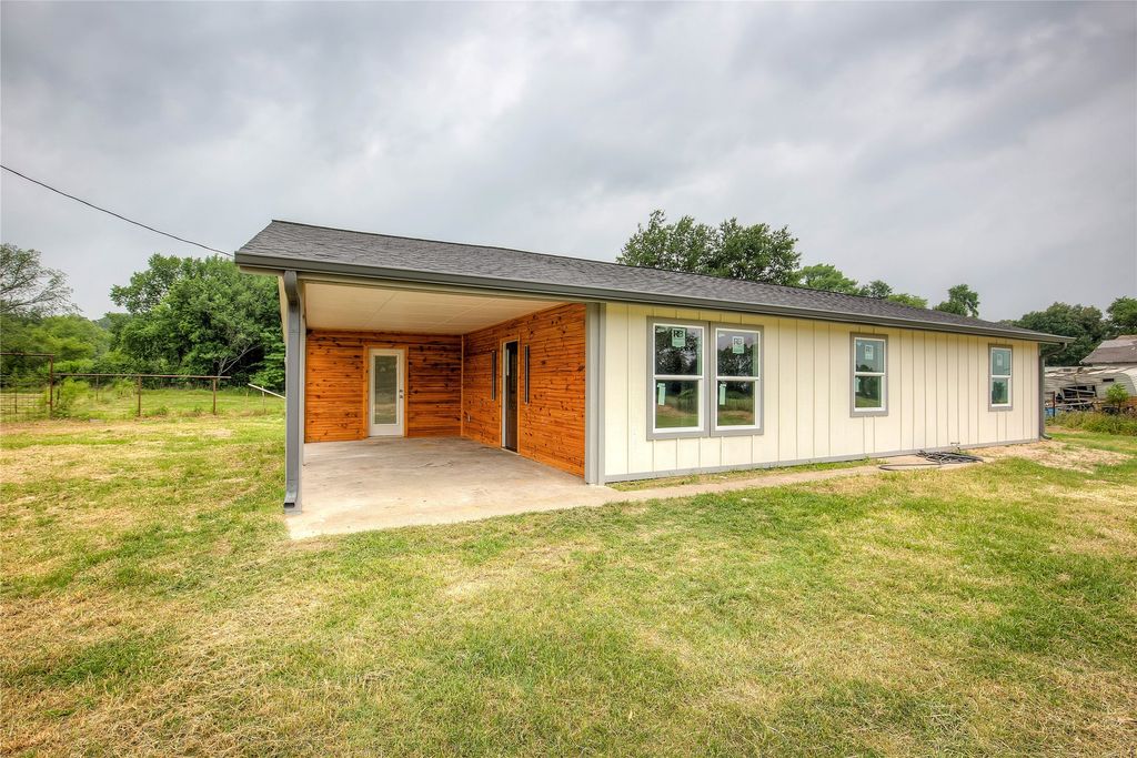 2189 Rs County Road 3150, Emory, TX 75440