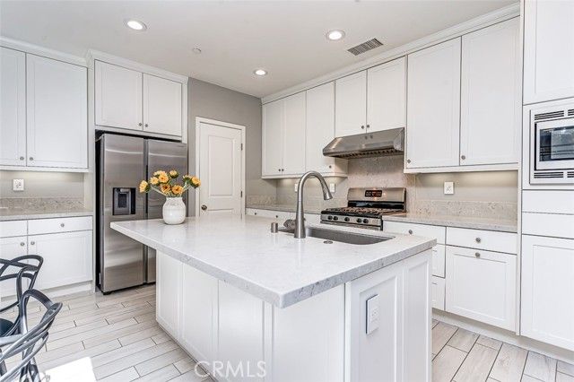 65 Kestrel, Irvine, CA 92618