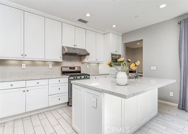 65 Kestrel, Irvine, CA 92618