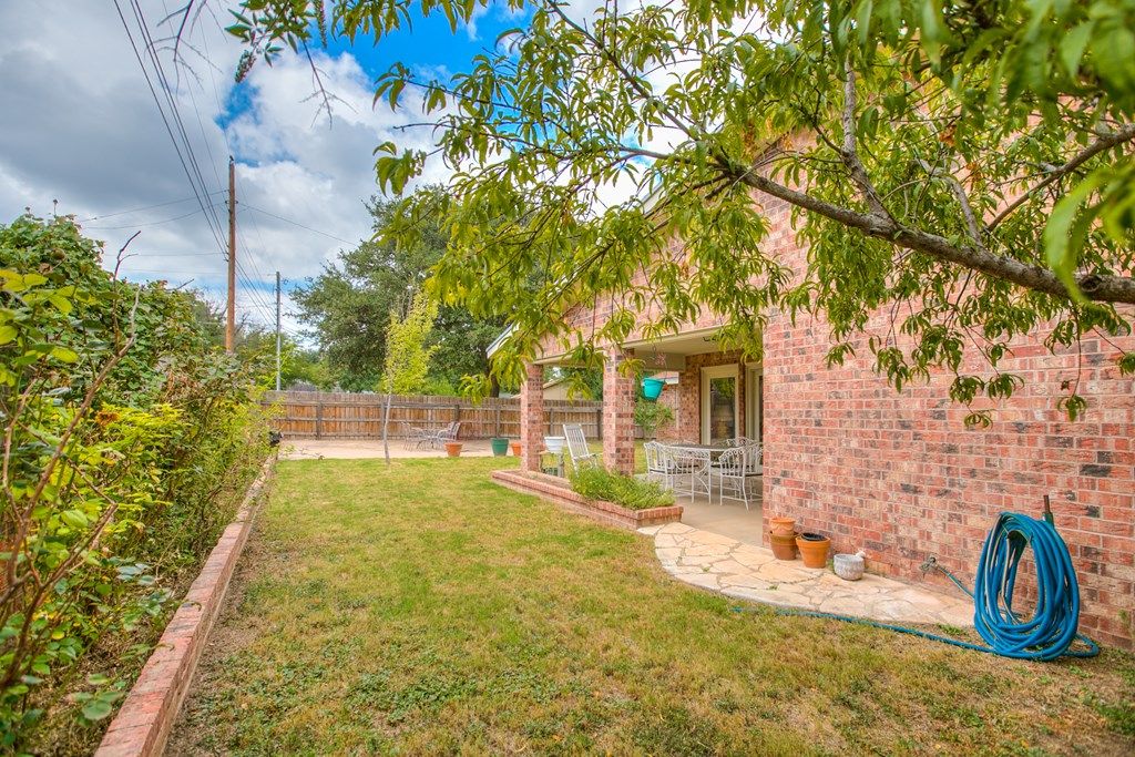 Image 32 of property listing at 1737 Catalina Dr, San Angelo, TX 76901