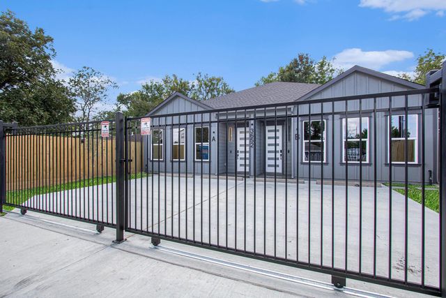 3652 Seabrook Street A and B, Houston, TX 77021