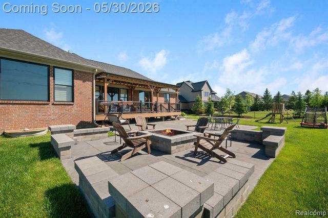 51265 Chamberlin Court, Northville, MI 48167