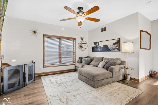 151 S Madison Street, Knightstown, IN 46148