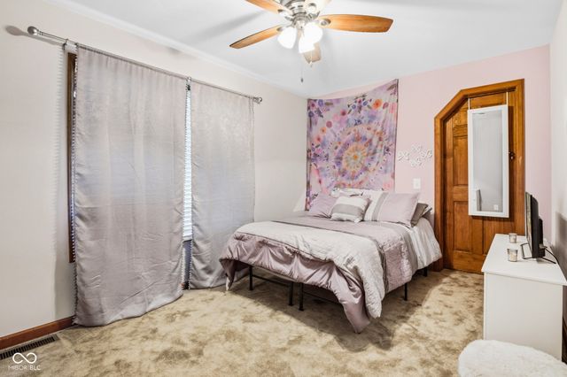 151 S Madison Street, Knightstown, IN 46148