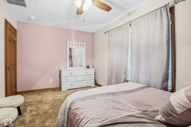 151 S Madison Street, Knightstown, IN 46148