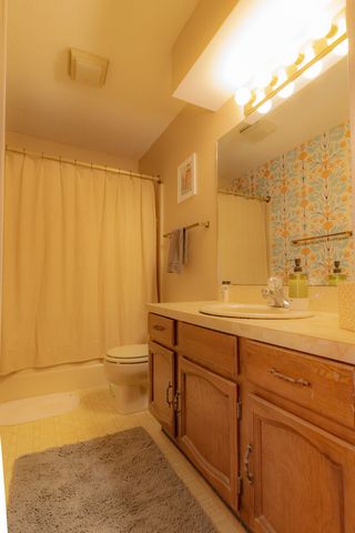 541 16th Street, West Des Moines, IA 50265