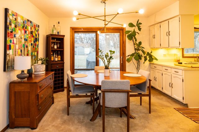 541 16th Street, West Des Moines, IA 50265