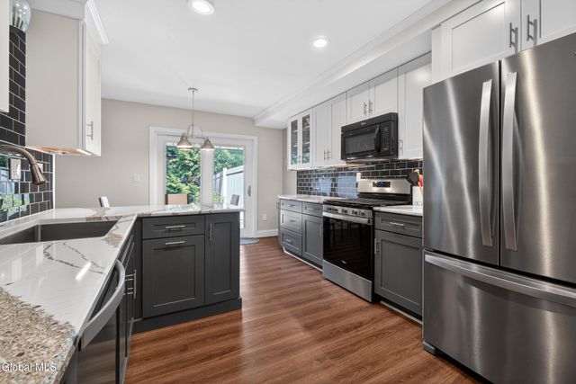 516 Elk Circle, Milton, NY 12020