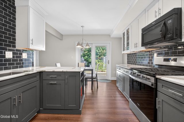 516 Elk Circle, Milton, NY 12020