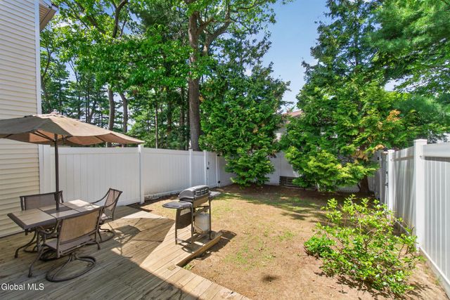 516 Elk Circle, Milton, NY 12020