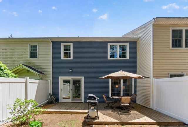 516 Elk Circle, Milton, NY 12020