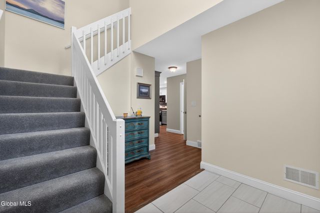 516 Elk Circle, Milton, NY 12020