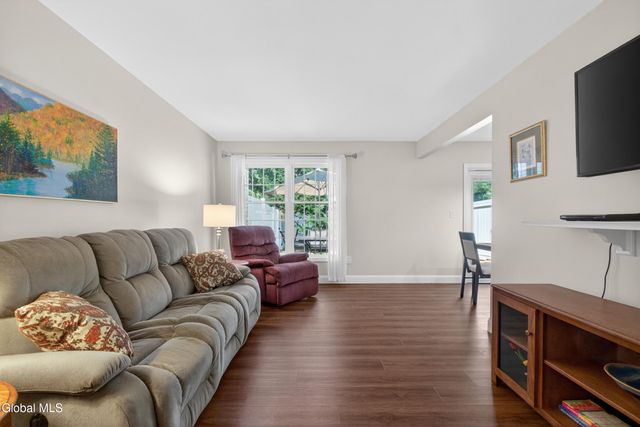 516 Elk Circle, Milton, NY 12020