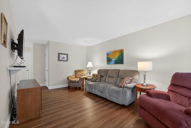 516 Elk Circle, Milton, NY 12020