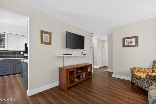 516 Elk Circle, Milton, NY 12020