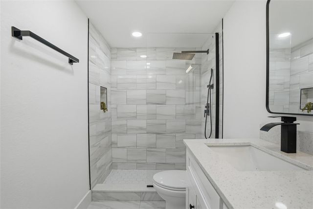 6808 S CORTEZ STREET, Tampa, FL 33616