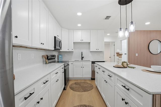 6808 S CORTEZ STREET, Tampa, FL 33616