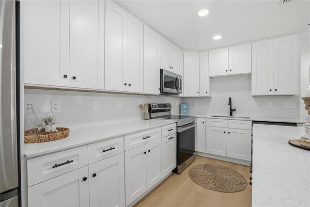 6808 S CORTEZ STREET, Tampa, FL 33616