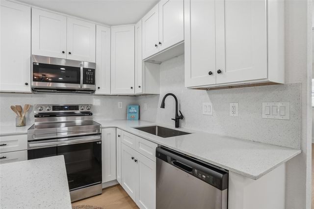 6808 S CORTEZ STREET, Tampa, FL 33616