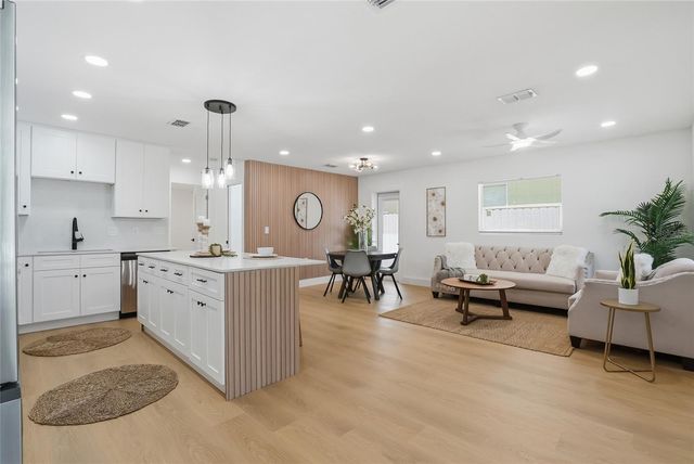 6808 S CORTEZ STREET, Tampa, FL 33616