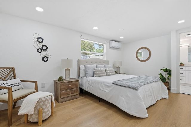 6808 S CORTEZ STREET, Tampa, FL 33616