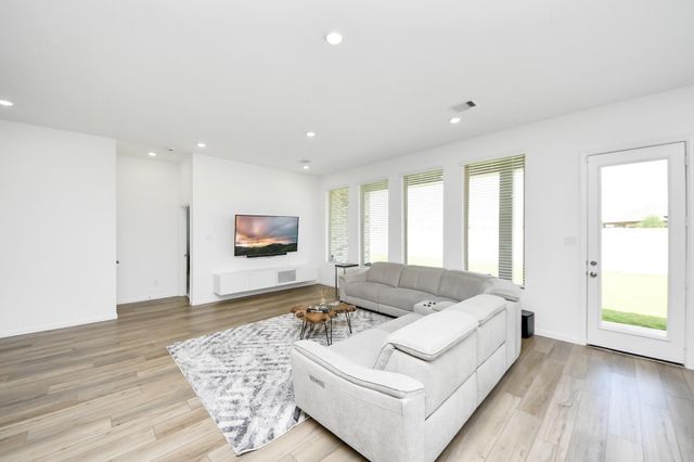 4511 Aspen Colony Lane, Baytown, TX 77521