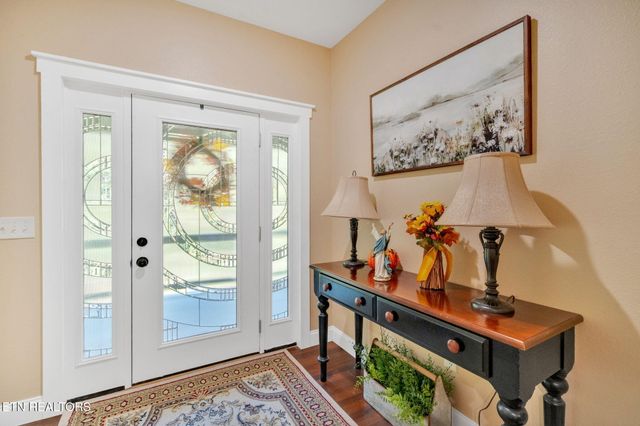 2160 Ranch Rd, Dandridge, TN 37725