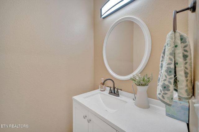 2160 Ranch Rd, Dandridge, TN 37725