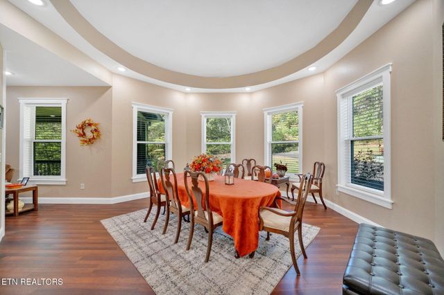 2160 Ranch Rd, Dandridge, TN 37725