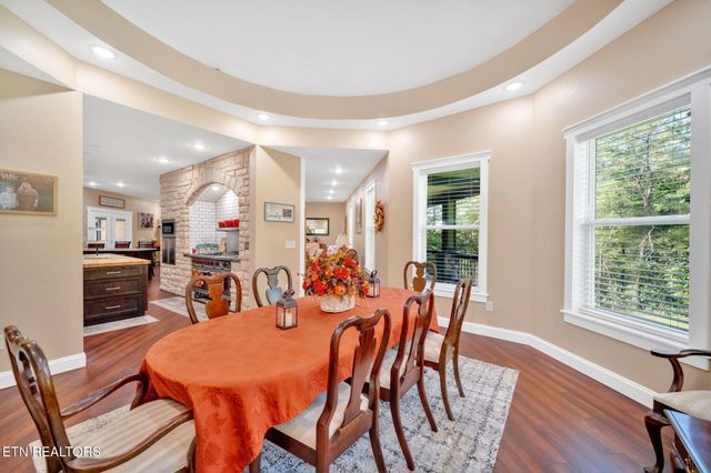 2160 Ranch Rd, Dandridge, TN 37725