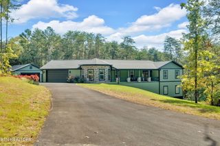 2160 Ranch Rd, Dandridge, TN 37725