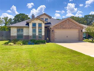 3014 Loy Lake Road, Denison, TX 75020