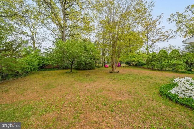 702 LINFIELD AVE, Delran, NJ 08075
