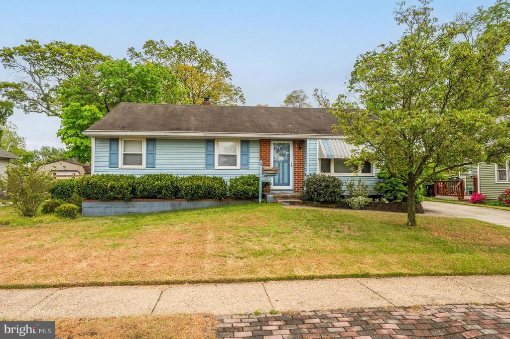 702 LINFIELD AVE, Delran, NJ 08075