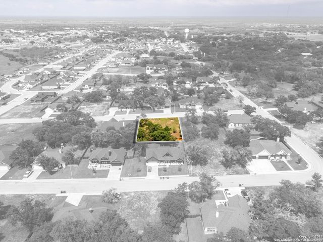 116 LAUREL HEIGHTS, La Vernia, TX 78121
