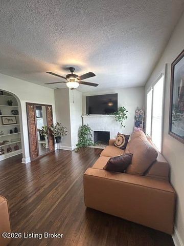 3715 Carol Rd, Louisville, KY 40218