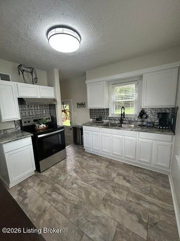 3715 Carol Rd, Louisville, KY 40218