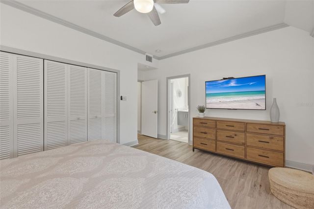 1912 HARBOURSIDE DRIVE 604, Longboat Key, FL 34228