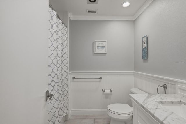 1912 HARBOURSIDE DRIVE 604, Longboat Key, FL 34228