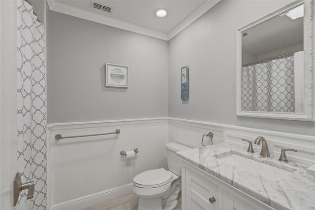 1912 HARBOURSIDE DRIVE 604, Longboat Key, FL 34228