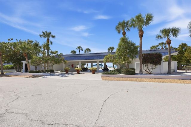 1912 HARBOURSIDE DRIVE 604, Longboat Key, FL 34228