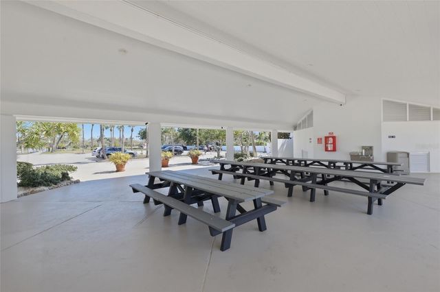 1912 HARBOURSIDE DRIVE 604, Longboat Key, FL 34228