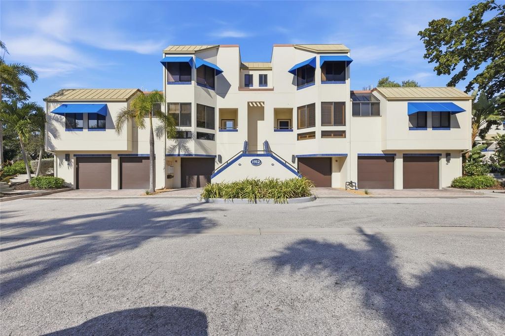 Image 1 of property listing at 1912 HARBOURSIDE DRIVE 604, Longboat Key, FL 34228