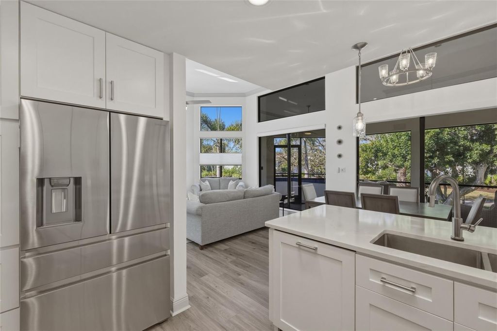 Image 16 of property listing at 1912 HARBOURSIDE DRIVE 604, Longboat Key, FL 34228