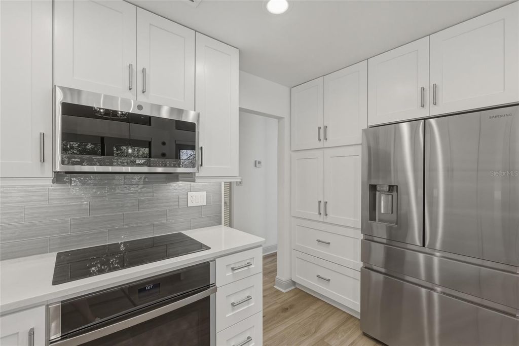 Image 17 of property listing at 1912 HARBOURSIDE DRIVE 604, Longboat Key, FL 34228